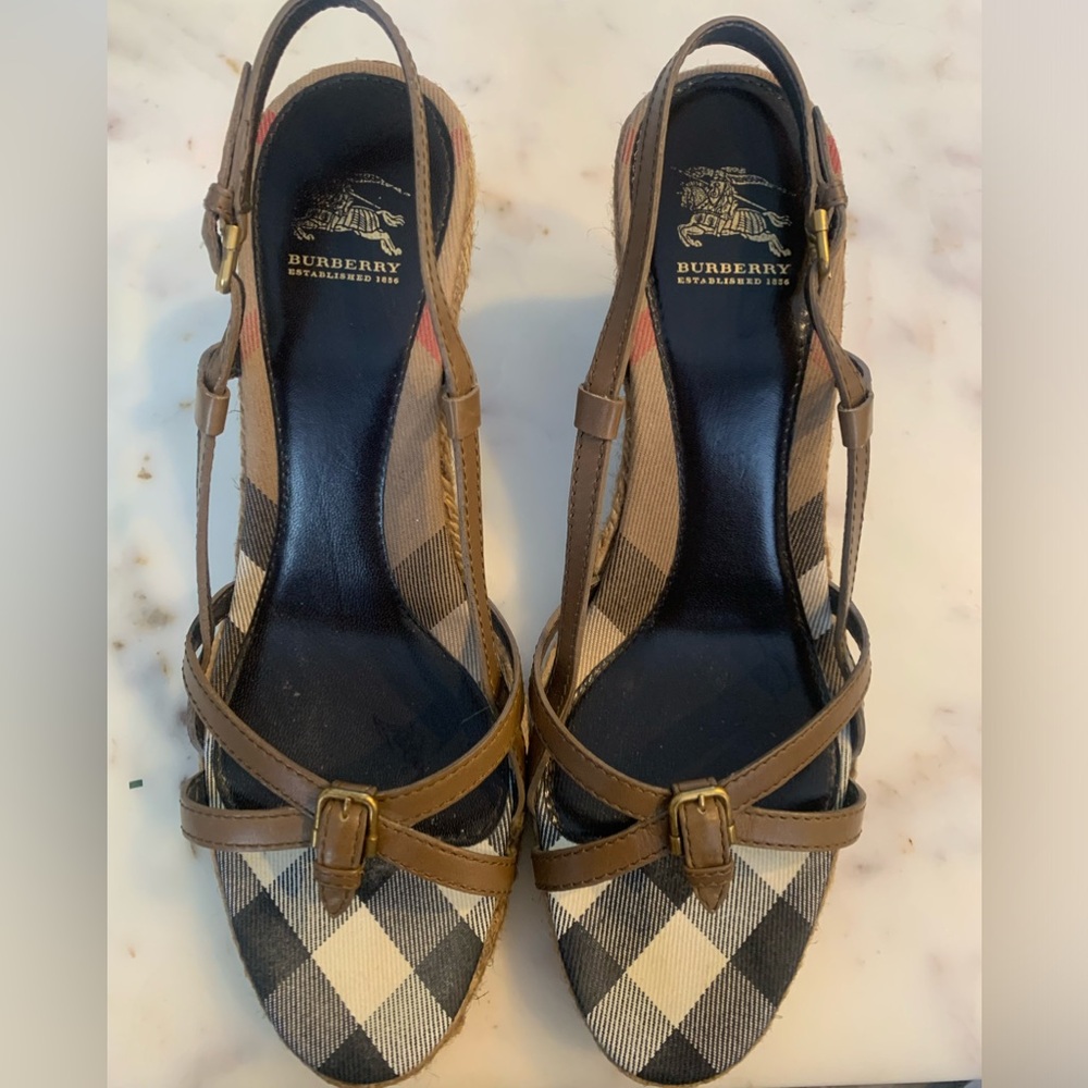 Burberry wedge espadrille sandals. Size 40
